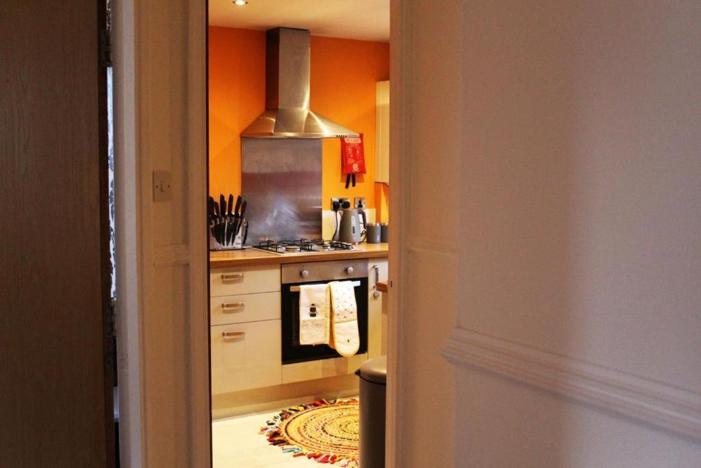 Cheery Craigie Ground Floor Apartment Perth Eksteriør bilde