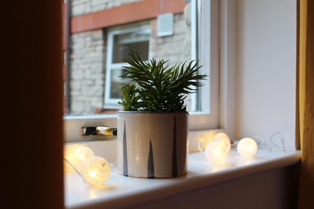 Cheery Craigie Ground Floor Apartment Perth Eksteriør bilde